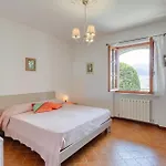 2 Bedroom Lovely In Cembrano Apartment *
