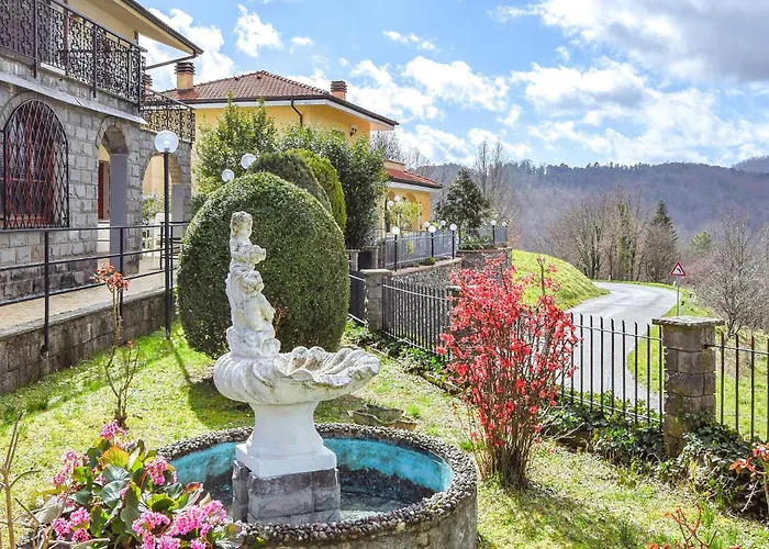 2 Bedroom Lovely In Cembrano Apartman *